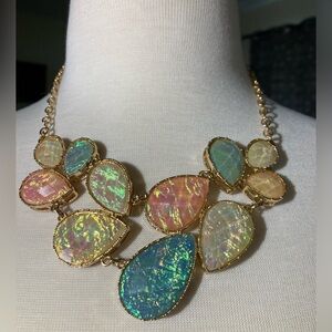 Pre-owned Gold Tone Acrylic Foiled Style Statement Necklace